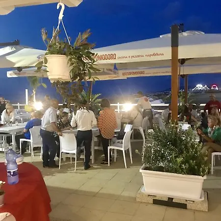 La Baia Di Nettuno Il Gatto E La Volpe 韦内蒂科