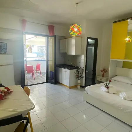 Aparthotel La Baia Di Nettuno Il Gatto E La Volpe 3*